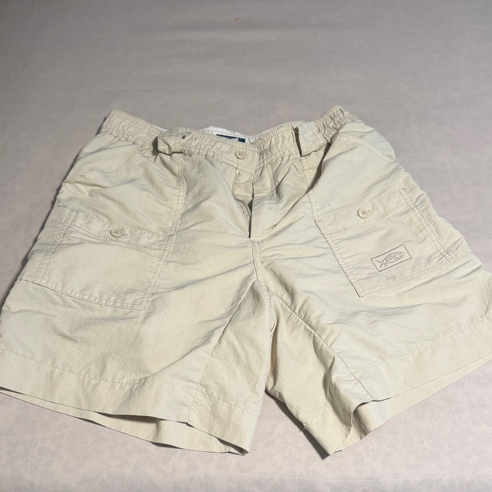 AFTCO khaki/white fishing shorts